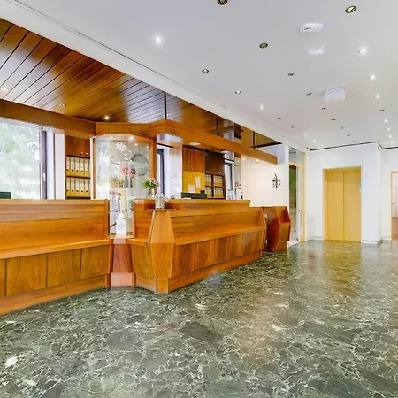普瑞米尔瑞卡拉斯汉诺威机场酒店 朗根哈根